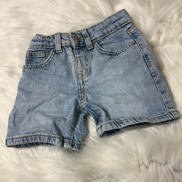 Cat & Jack Toddler Denim Shorts Size 2T in Light Wash - Picture 2 of 11